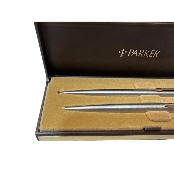PARKER ARROW STAINLESS STEEL / GOLD TRIM BALLPOINT PEN & .5MM PENCIL ( 67772 ) - Picture 4 of 7
